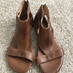 Bed Stu Soto, Size 7